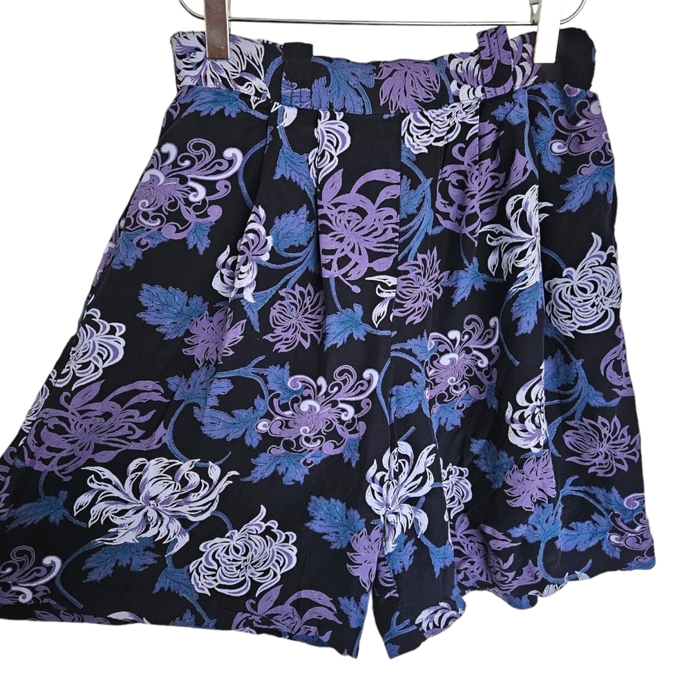 Vintage Maggie‎ Lawrence purple floral rayon shorts